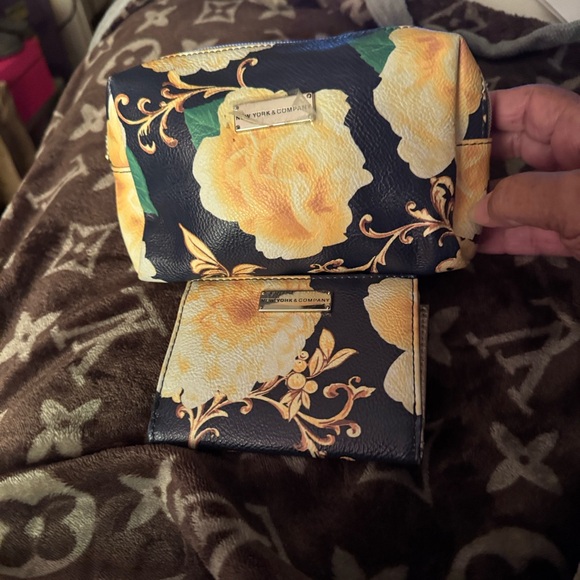 New York & Company Navy Floral Cosmetic Bag with Gold Details - Picture 11 of 11